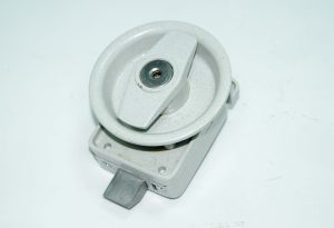 Замок двери для кемпера