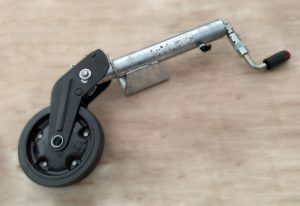 ОПОРНОЕ КОЛЕСО АВТОМАТИЧЕСКОЕ 800 КГ 1366155