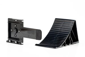 Fristom KLIN SET противооткатной упор к колёсам автомобиля с держателем (к легковым автомобилям и 12V прицепам) вес 3,86кг. ширина 9см.