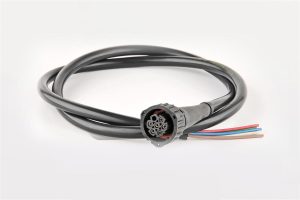 Вилка 7-пиновая с проводом 6×0,75 мм², длиной 1 м.